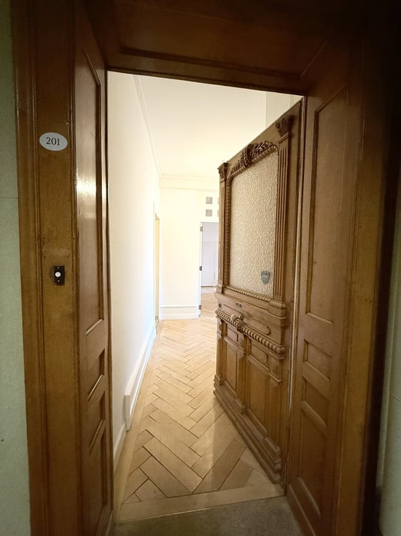 Appartement de caractère de 1 pièces – 20 m² – balcon – proche gare 7