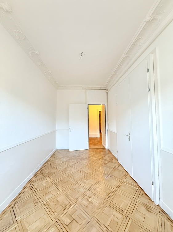 Appartement de caractère de 1 pièces – 20 m² – balcon – proche gare 11