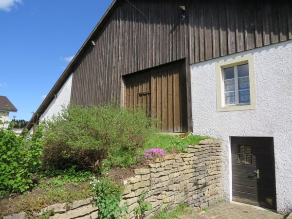 FERME TYPIQUE DES FRANCHES-MONTAGNES 12