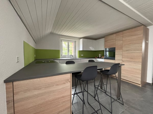 Superbe appartement en attique de 210 m² – Entièrement rénové 2
