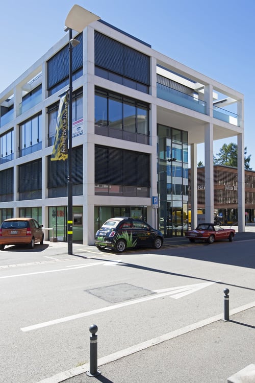 IN CENTRO AD ASCONA AFFITTASI SPAZIO COMMERCIALE 2