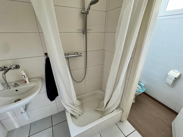 Eigenes Bürorhaus nahe Voltaplatz zu vermieten 11