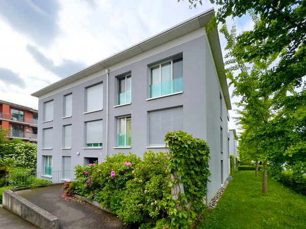 Sichern Sie sich Ihren Parkplatz an der Oberwilerstrasse 4