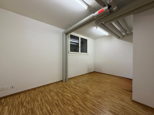 Bastelraum mit Komfort - Fussbodenheizung und Toilettenanlage 2