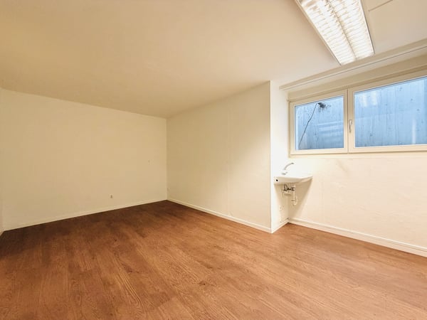 Gewerbefläche mit Schaufenster im lebendigen Gundeldinger-Quartier 5