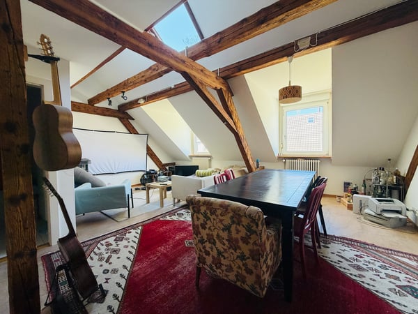 Stilvolle Altbauwohnung mit Charme - Grosszügiges Wohnen 3