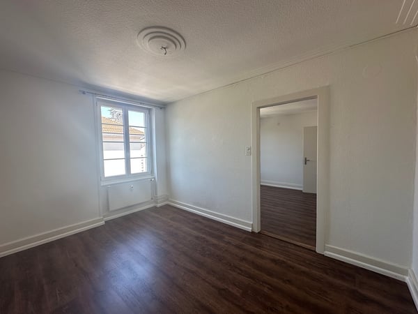 Zentrale Wohnung im 5. OG mit Balkon 9