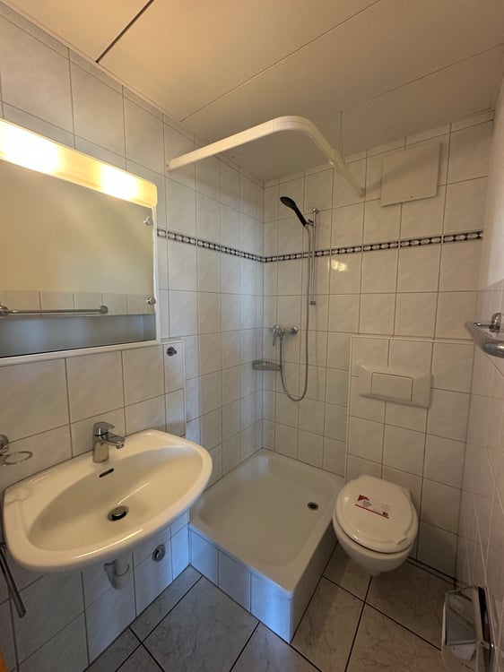 Zentrale Wohnung im 5. OG mit Balkon 5