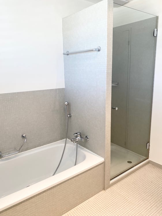 Schöne, grosszügige 4.5-Zimmer Attikawohnung in Therwil 6