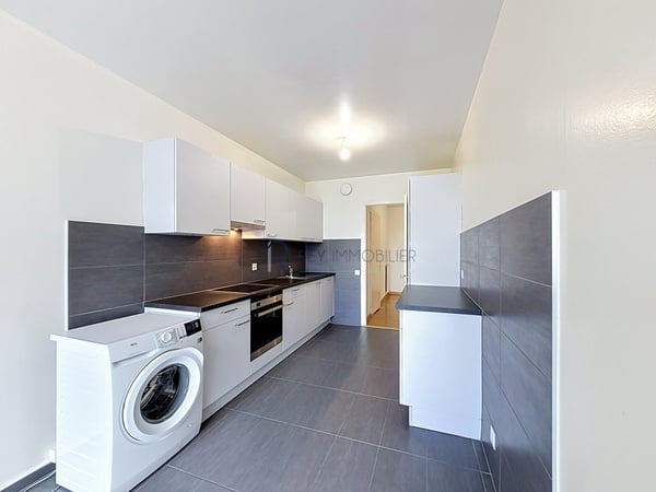En exclusivité ! Appartement traversant avec terrasse 2