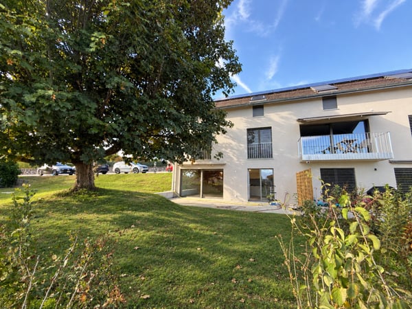 Maison mitoyenne neuve avec terrasse et jardin 11