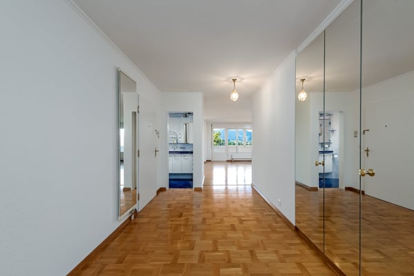 Grosszügige und helle 4.5-Zimmer-Wohnung mit Bergblick in Thun 5