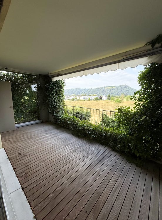 Charmante 3,5-Zimmer-Wohnung mit Weitblick ins Grüne 2