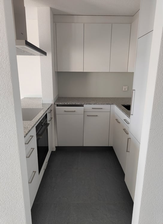 Moderne 2.5-Zimmerwohnung mit top Aussicht 3