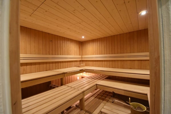 grossflächige Gewerberäumlichkeiten in Leukerbad 13