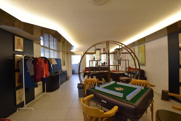 grossflächige Gewerberäumlichkeiten in Leukerbad 1