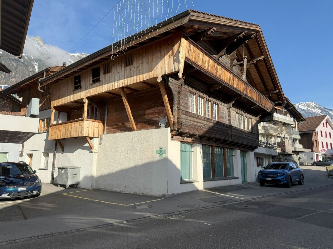 Wohn- und Geschäftshaus an zentraler Lage