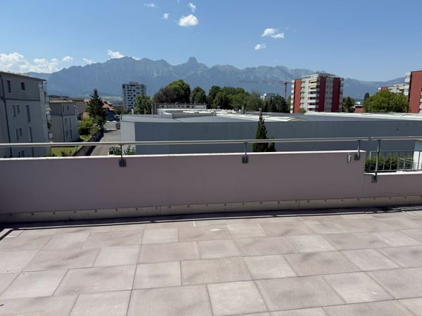 sonnig, aussichtsreich und nahe Zentrum der Stadt Thun 6