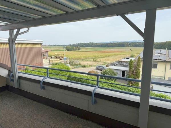 Attikawohnung mit viel Sonne und attraktiver Fernsicht 10