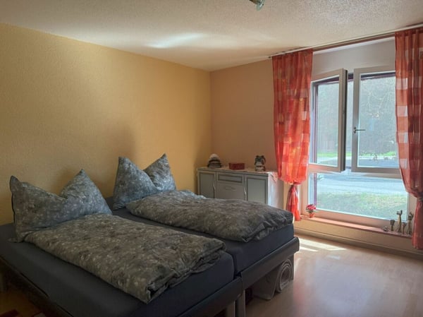 preis-werte und schöne Parterrewohnung in Siselen nahe Station BTI 12