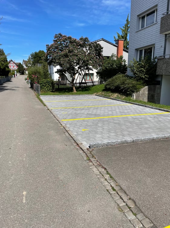 mehrere freie Abstellplätze