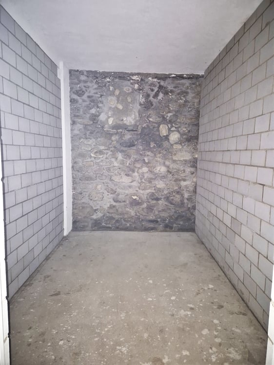 mehrere freie Lagerräume 8