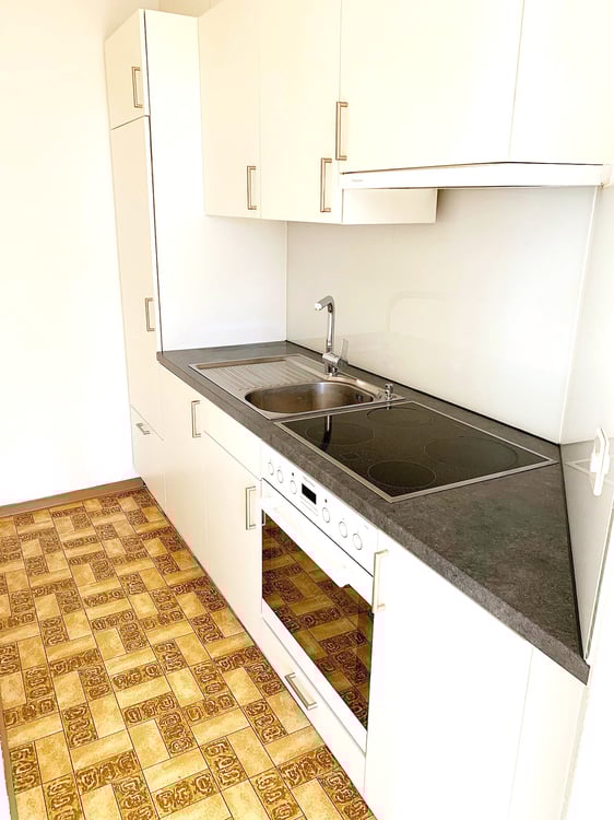 Wohnung mit Balkon an TOP Lage 6