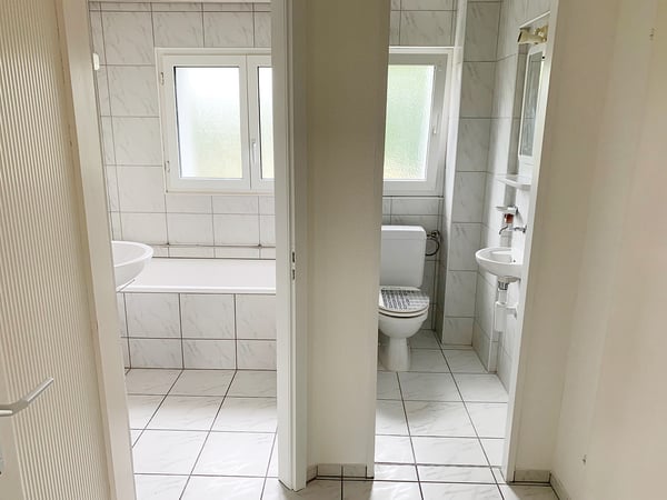 Helle, ruhige renovierte 1.5-Zimmer-Wohnung 6