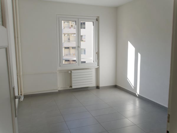 Appartement 2.5 pièces lumineux à louer – Lausanne, av. de la Dôle 3