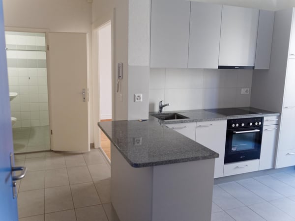 Appartement 2.5 pièces lumineux à louer – Lausanne, av. de la Dôle 1