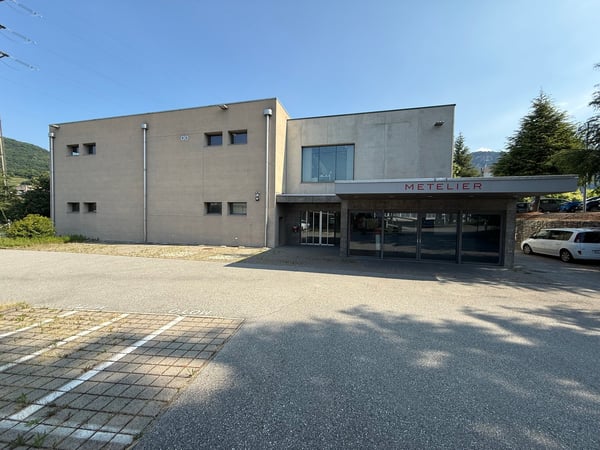 Mendrisio affittiamo ampio stabile commerciale/artigianale con ristorante 13