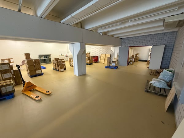 Mendrisio affittiamo ampio stabile commerciale/artigianale con ristorante 8