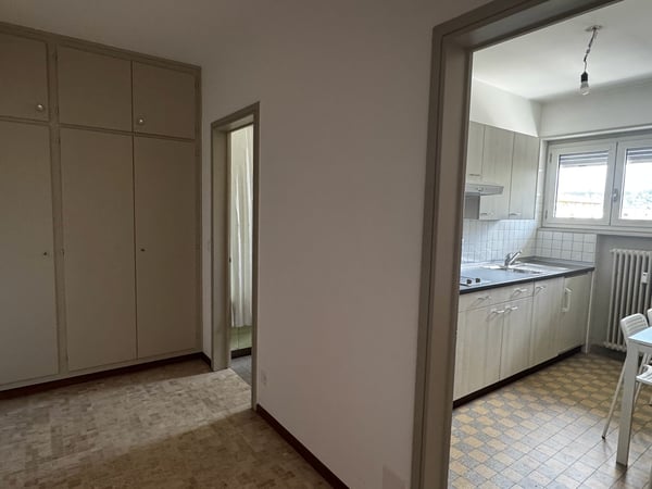 Chiasso -  affittasi 2.5 al sesto piano 4