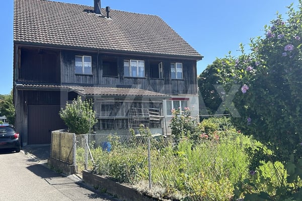 Freistehendes Haus mit Zwei Wohneinheiten 12