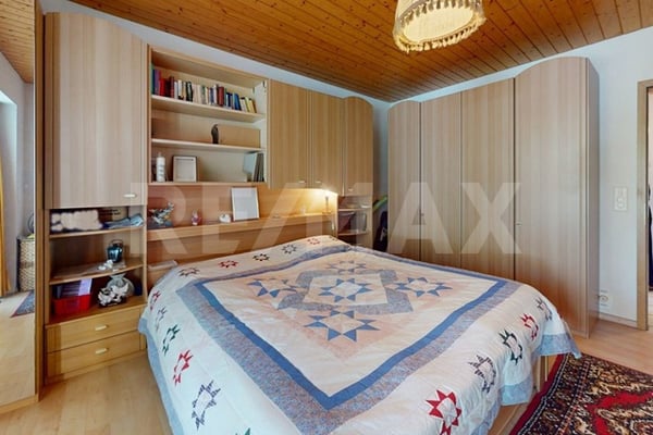 Freistehendes Haus mit Zwei Wohneinheiten 9