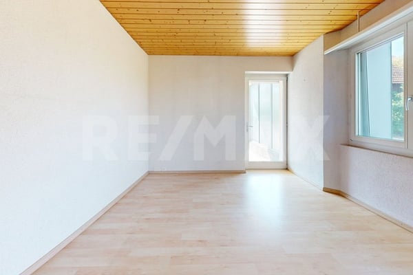 Freistehendes Haus mit Zwei Wohneinheiten 10