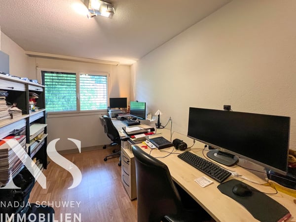 Moderne, helle 5.5-Zimmer-Wohnung nahe Dorfzentrum 11