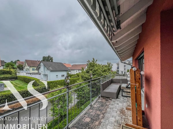 Moderne, helle 5.5-Zimmer-Wohnung nahe Dorfzentrum 5