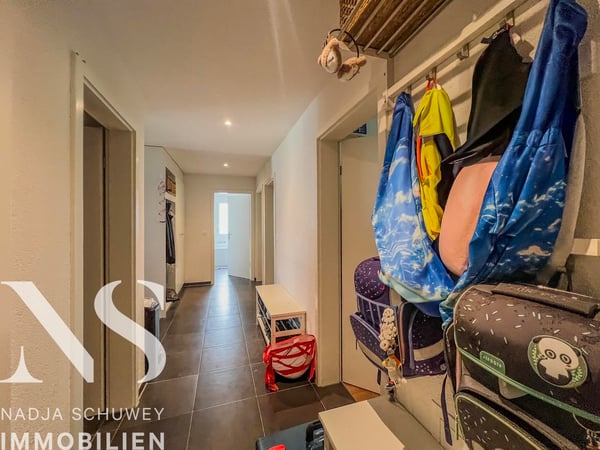 Moderne, helle 5.5-Zimmer-Wohnung nahe Dorfzentrum 8