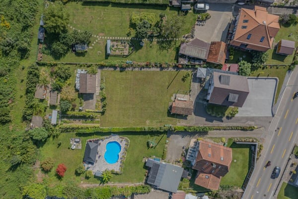 GROSSEN IMMOBILIEN - Bauparzelle mit bewilligtem Neubau in Orpund 2