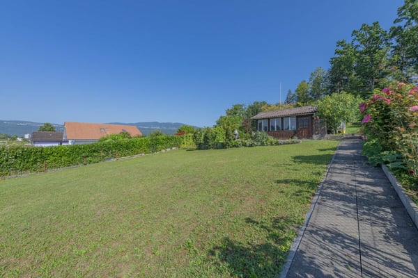 GROSSEN IMMOBILIEN - Bauparzelle mit bewilligtem Neubau in Orpund 6