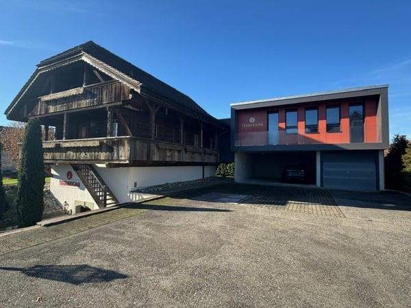 GROSSEN IMMOBILIEN - Charmanter Spycher mit modernem Anbau und einzigartigem Weinkeller 3