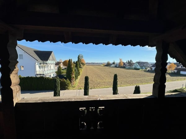 GROSSEN IMMOBILIEN - Charmanter Spycher mit modernem Anbau und einzigartigem Weinkeller 12