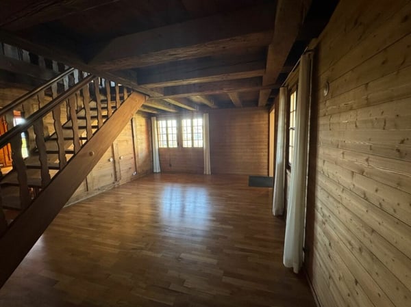 GROSSEN IMMOBILIEN - Charmanter Spycher mit modernem Anbau und einzigartigem Weinkeller 6