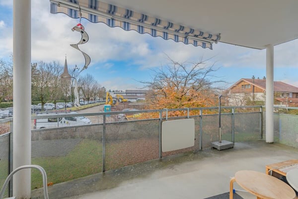 GROSSEN IMMOBILIEN - Gepflegter Hausteil mit drei 4.5-Zimmer-Wohnungen 13