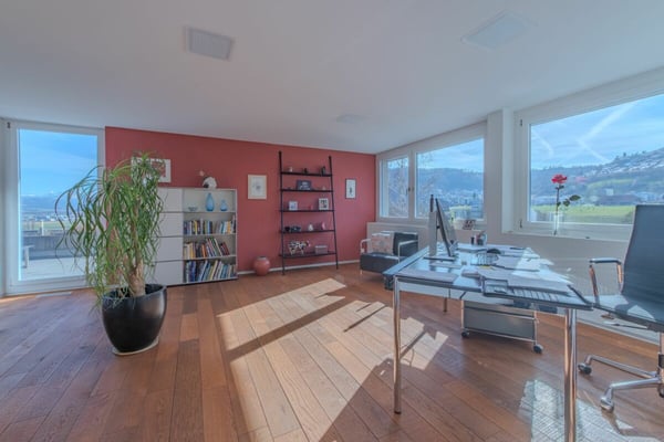 GROSSEN IMMOBILIEN - Exklusives 5.5-Zimmer-Terrassenhaus mit Panorama auf Aaretal und Berner Alpen 9