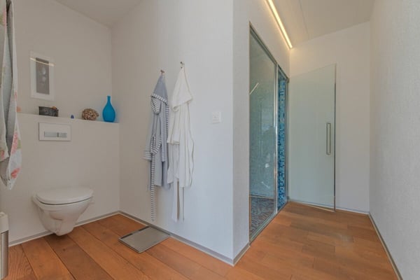 GROSSEN IMMOBILIEN - Exklusives 5.5-Zimmer-Terrassenhaus mit Panorama auf Aaretal und Berner Alpen 11