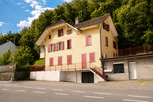GROSSEN IMMOBILIEN - Wohn- und Gewerbeliegenschaft mit Entwicklungspotenzial an der Burgstrasse in Thun 3