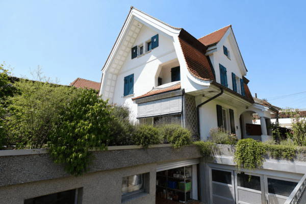 GROSSEN IMMOBILIEN - Freistehendes Einfamilienhaus mit Werkstatt, Atelier oder Praxis 2
