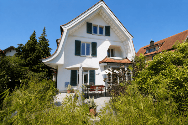 GROSSEN IMMOBILIEN - Freistehendes Einfamilienhaus mit Werkstatt, Atelier oder Praxis